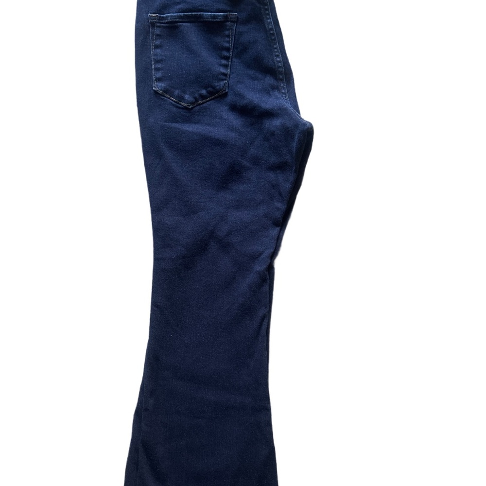 LL Bean Deep Indigo Signature Stretch High Rise Flare Leg Classic Women's Jeans - Picture 10 of 10